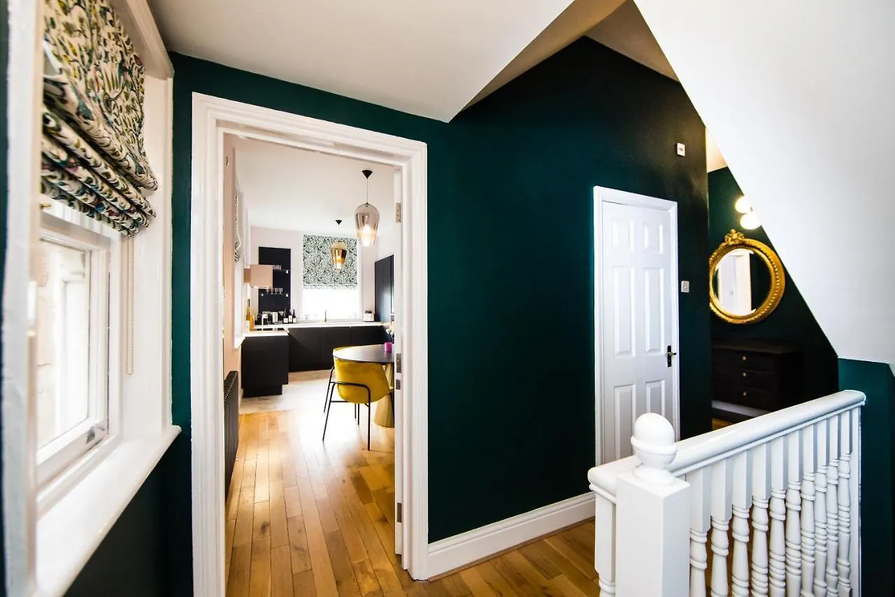Luxury Travel Emporium Hg1 - 2 Luxury Apartments With Parking Space - In Town Centre