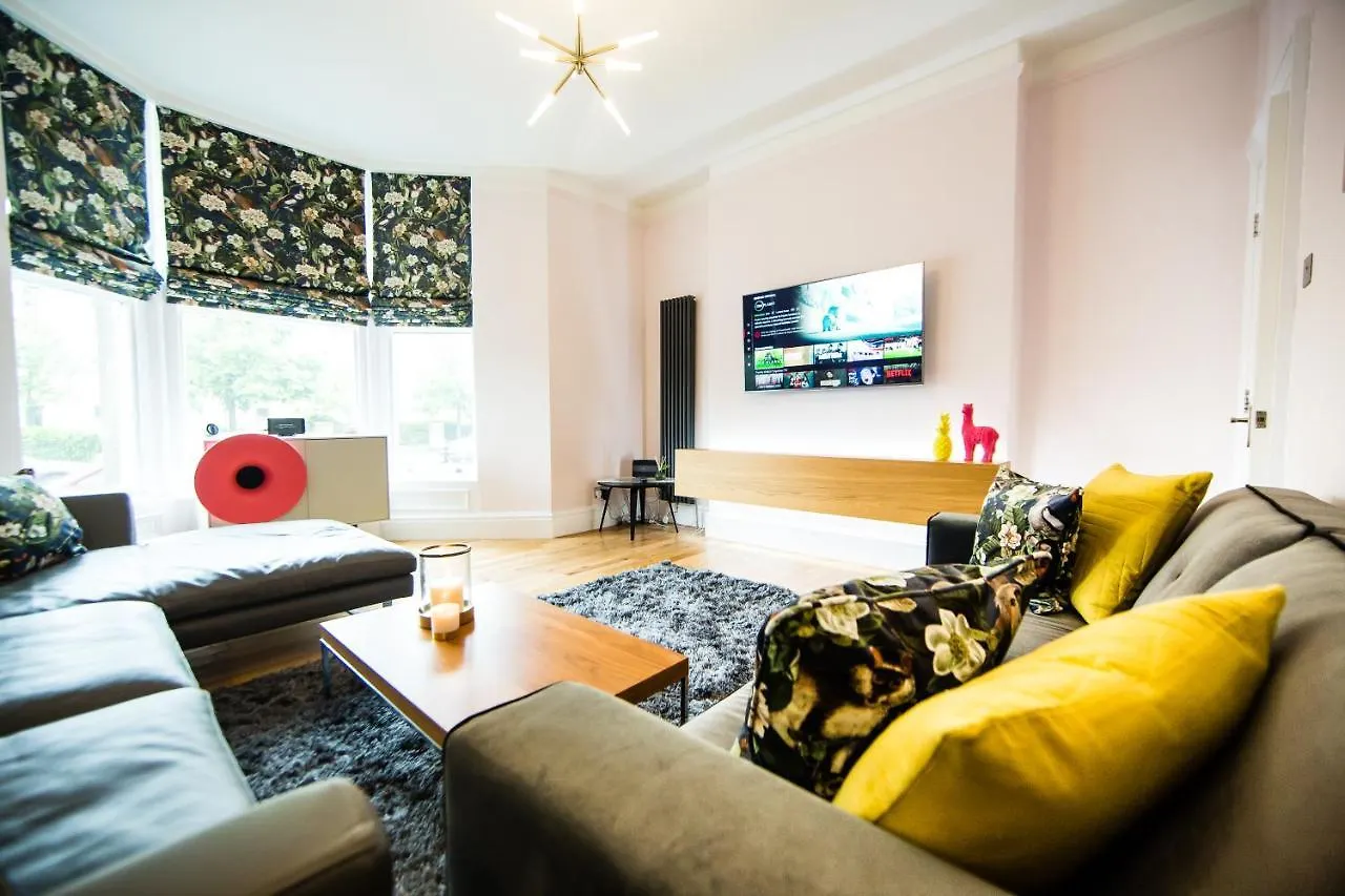 Luxury Travel Emporium Hg1 - 2 Luxury Apartments With Parking Space - In Town Centre